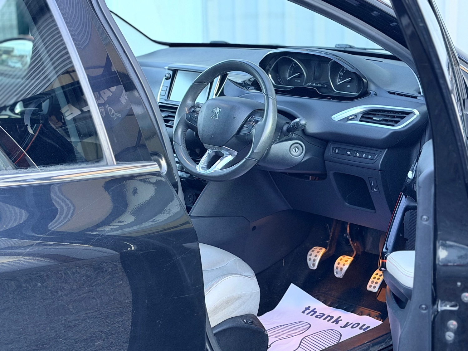 Used Peugeot 208 2014 for sale - 77893151: Photo 9