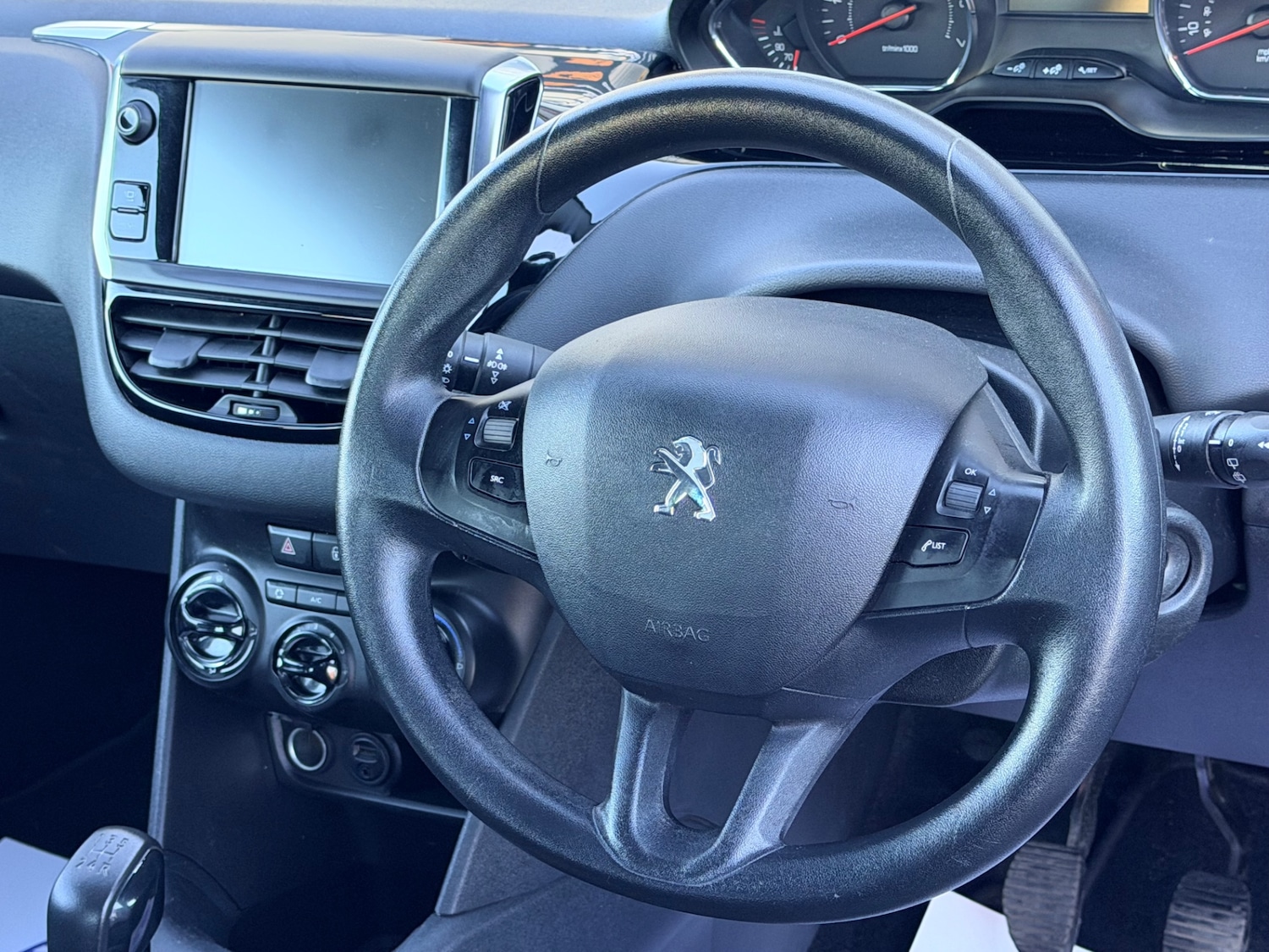 Used Peugeot 208 2014 for sale - 76655625: Photo 11