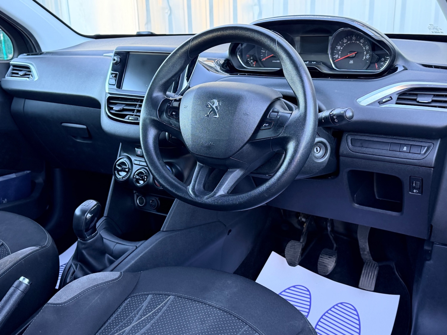 Used Peugeot 208 2014 for sale - 76655625: Photo 14