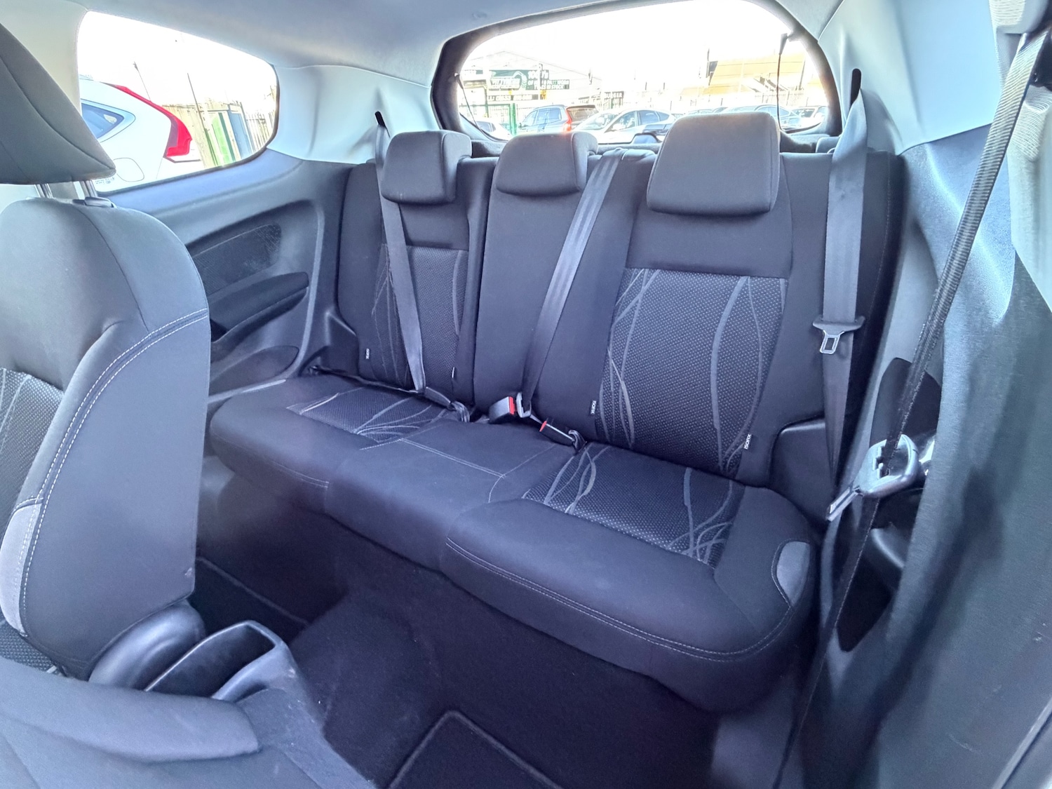 Used Peugeot 208 2014 for sale - 76655625: Photo 17