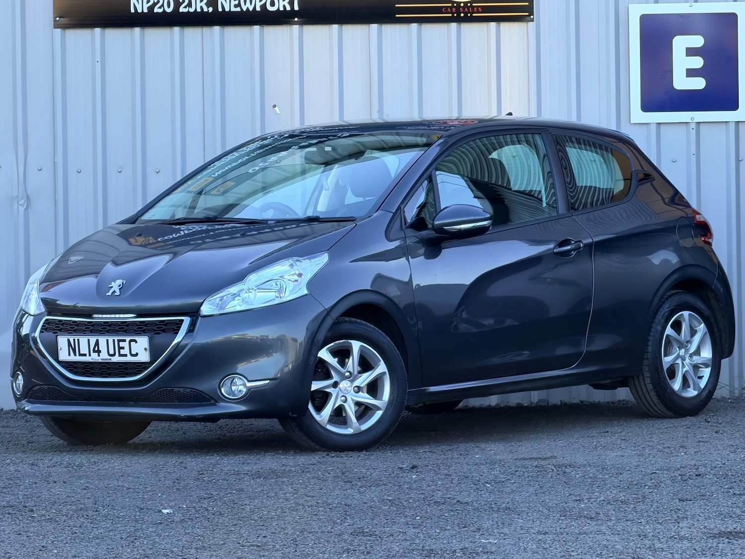 Used Peugeot 208 2014 for sale - 76655625: Photo 3