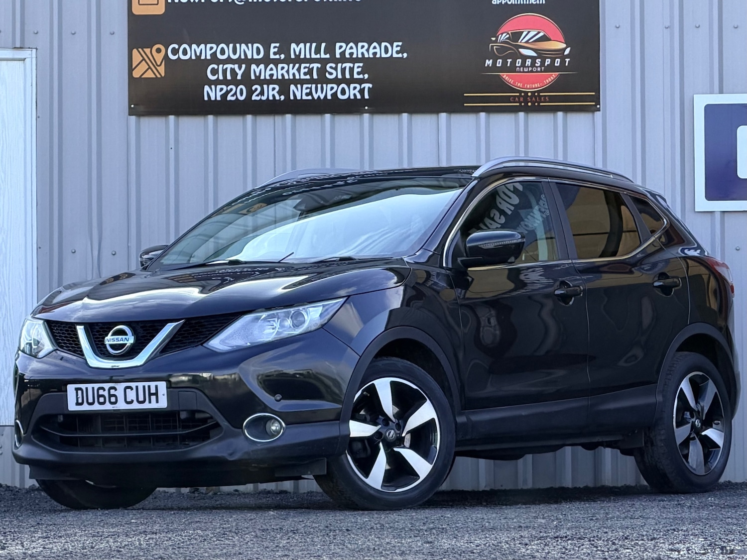 Used Nissan Qashqai 2016 for sale - 77550793: Photo 2