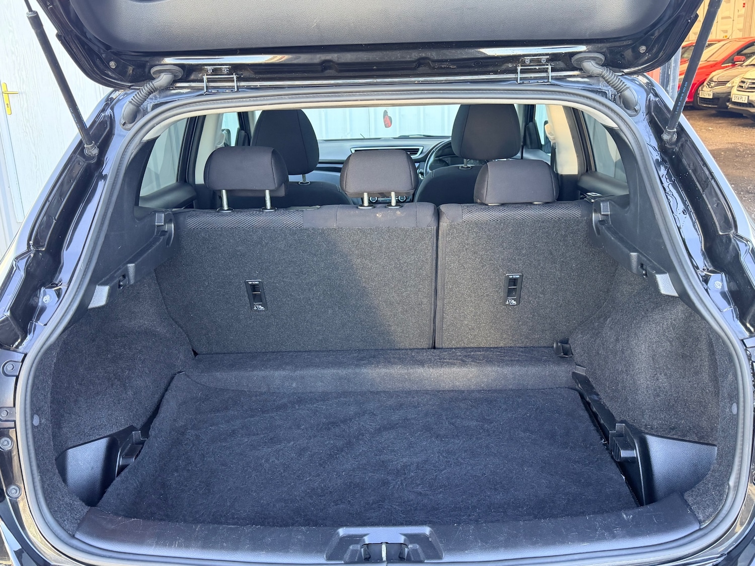 Used Nissan Qashqai 2016 for sale - 77550793: Photo 20