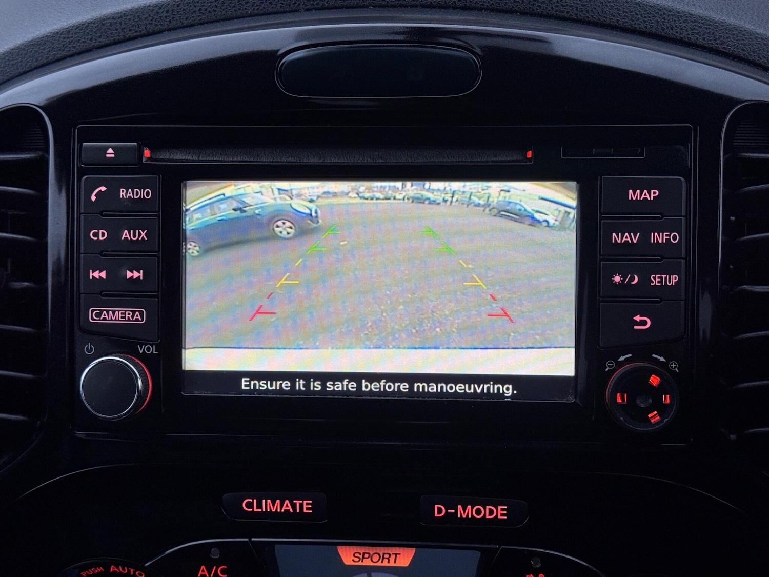 Used Nissan Juke 2014 for sale - 76349848: Photo 21