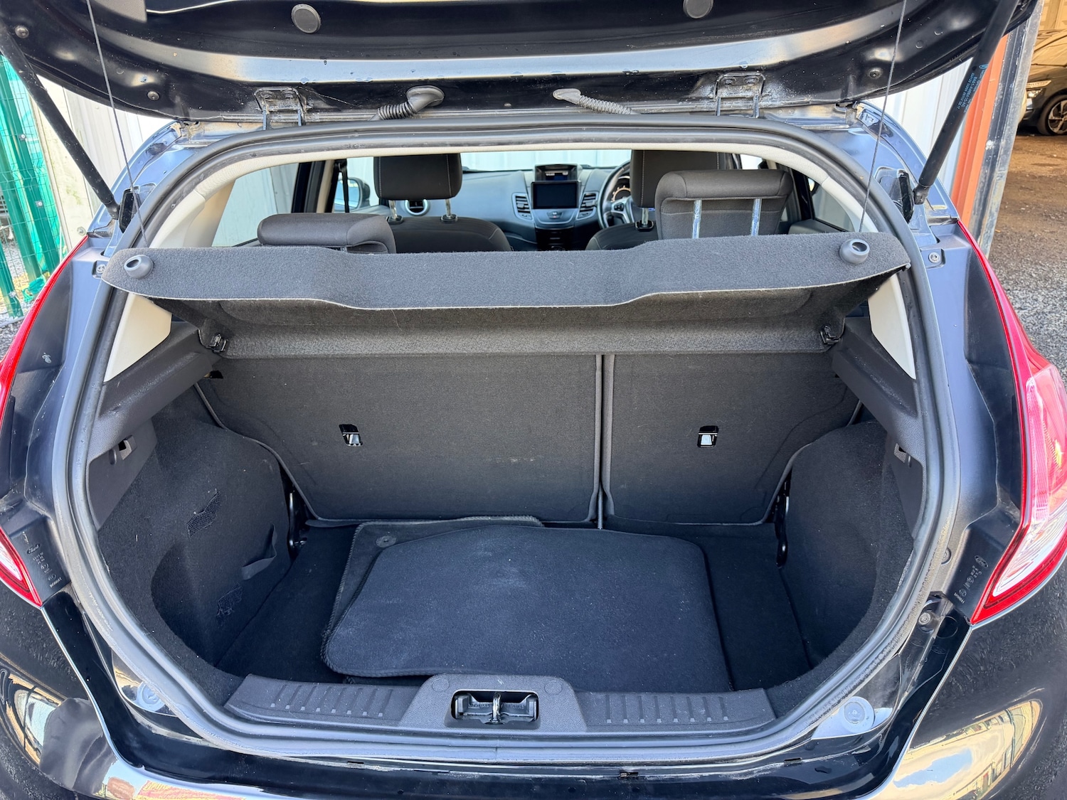 Used Ford Fiesta 2014 for sale - 77008906: Photo 23