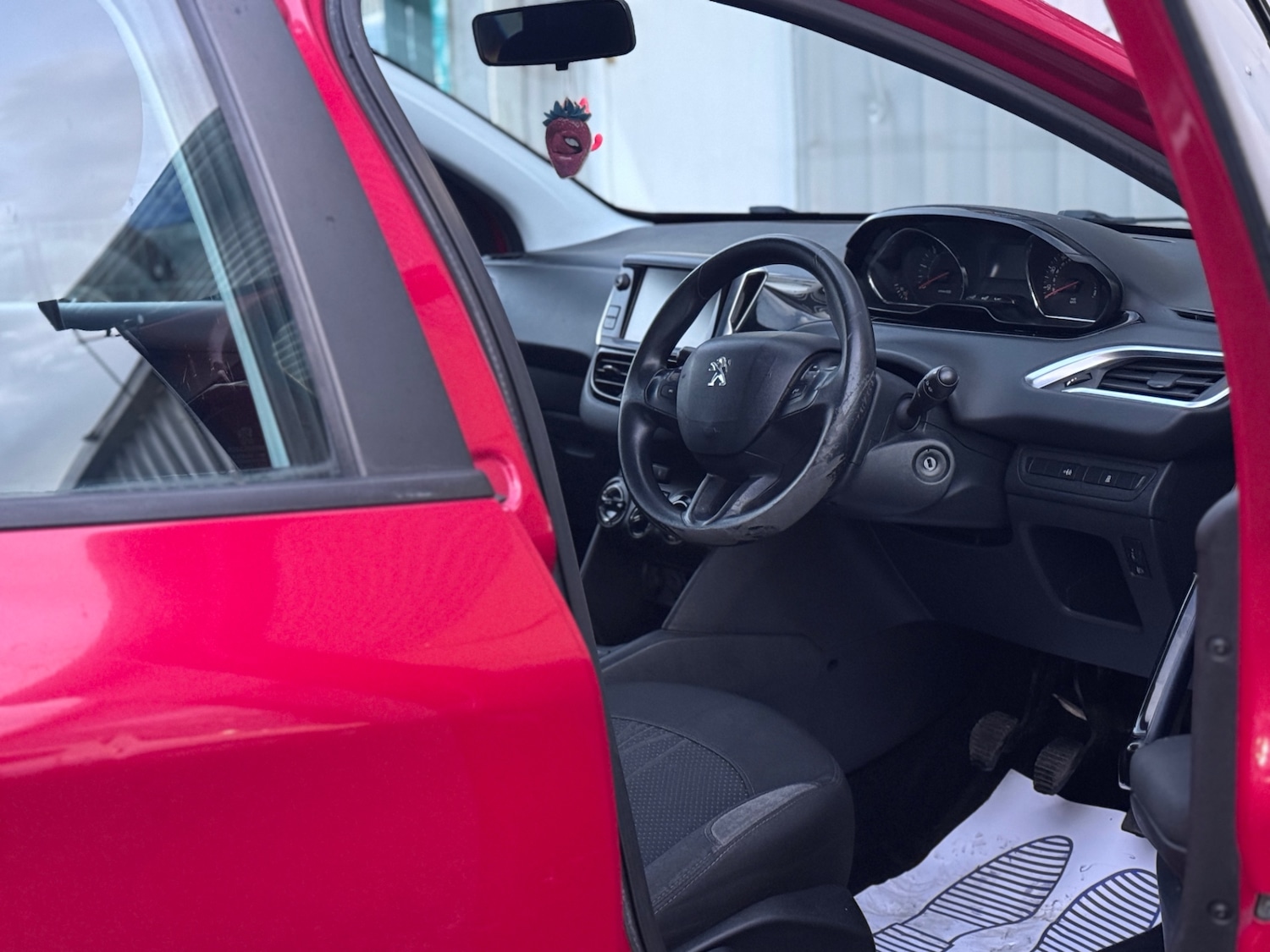 Used Peugeot 208 2013 for sale - 76369506: Photo 10