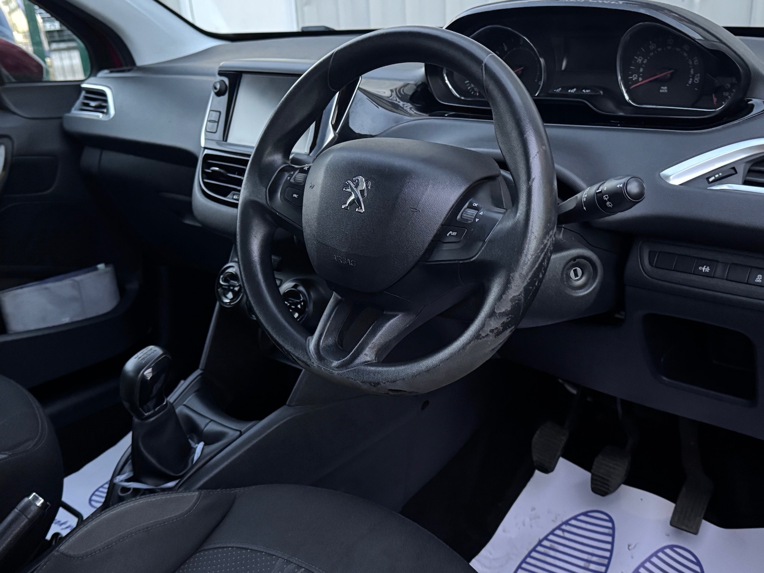 Used Peugeot 208 2013 for sale - 76369506: Photo 14