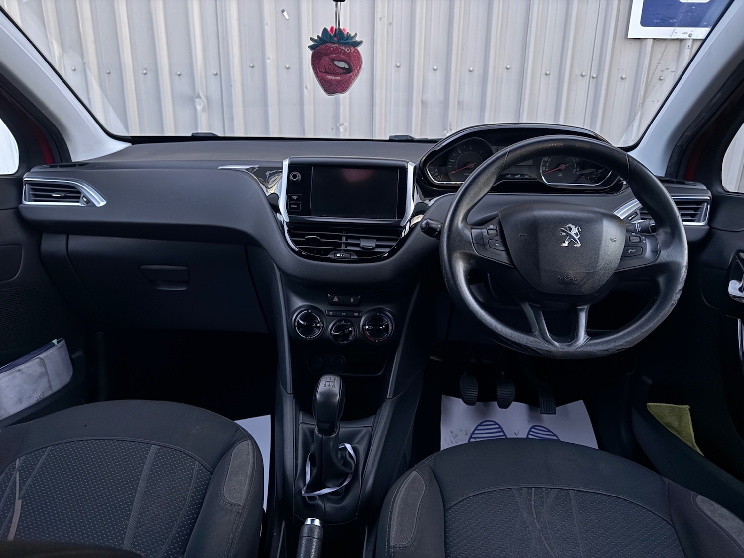 Used Peugeot 208 2013 for sale - 76369506: Photo 17