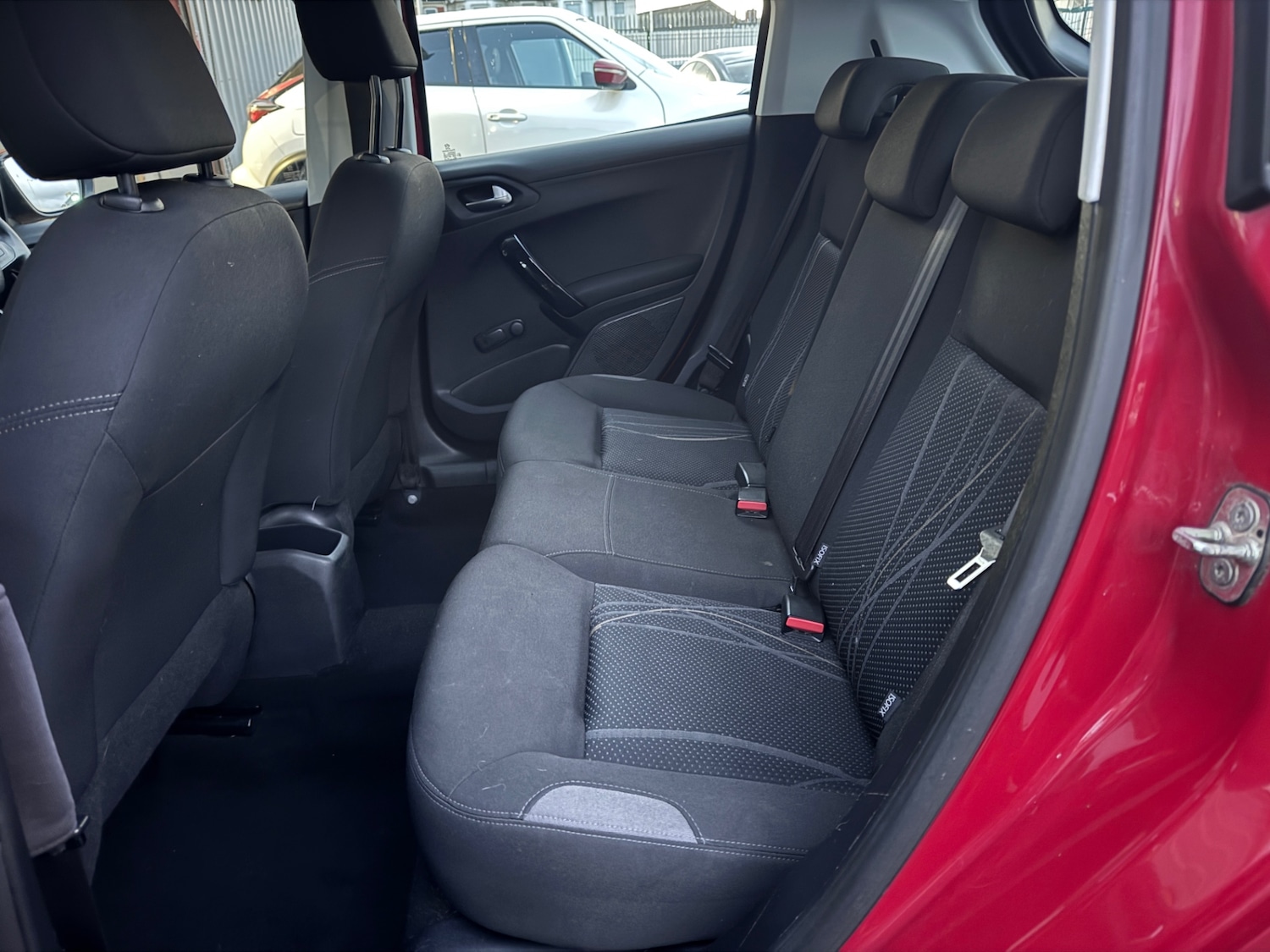 Used Peugeot 208 2013 for sale - 76369506: Photo 19