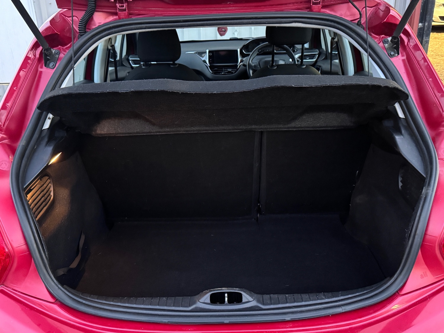 Used Peugeot 208 2013 for sale - 76369506: Photo 21