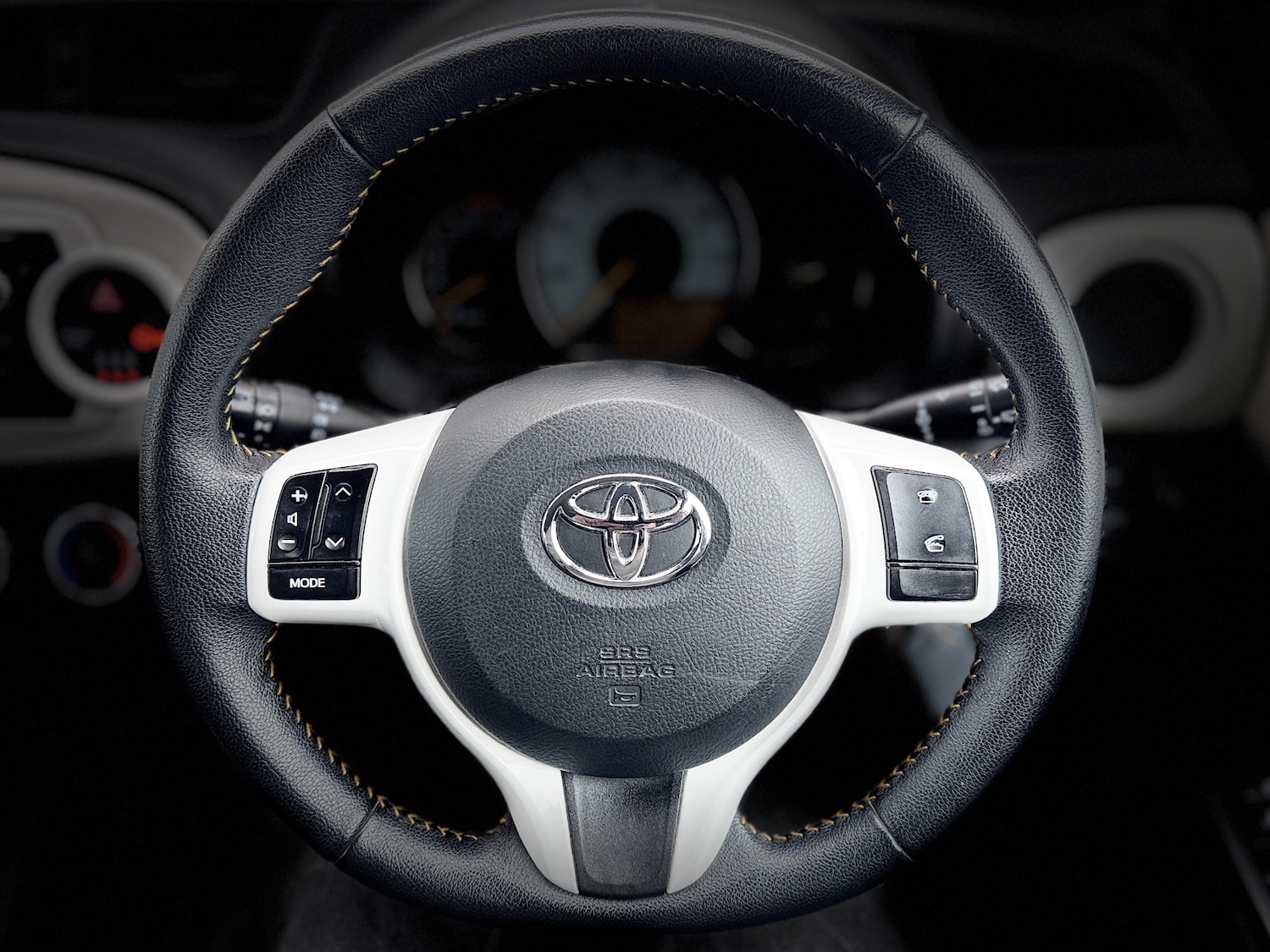 Used Toyota Yaris 2013 for sale - 76348714: Photo 18