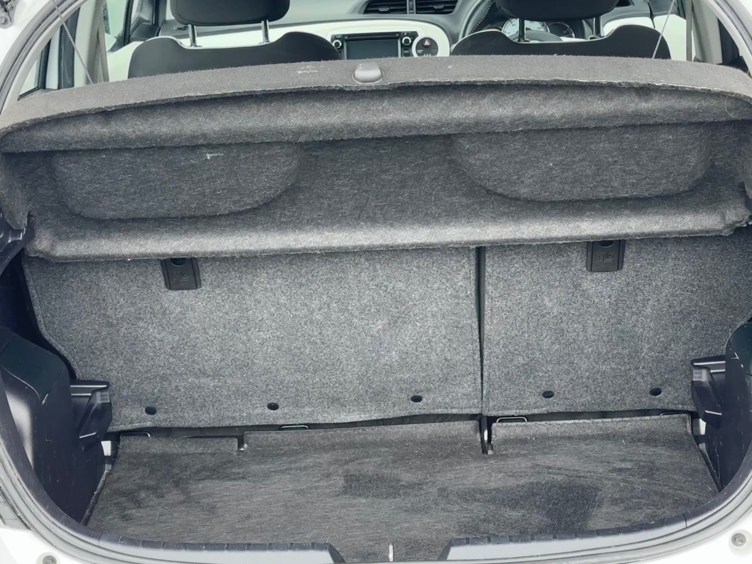 Used Toyota Yaris 2013 for sale - 76348714: Photo 23