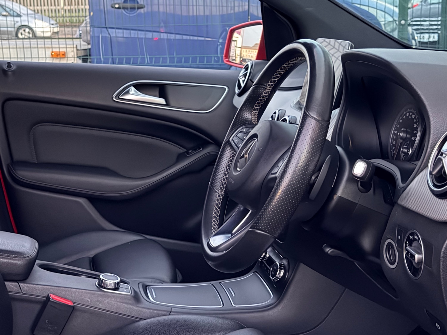 Used Mercedes-Benz B Class 2016 for sale - 76964307: Photo 17