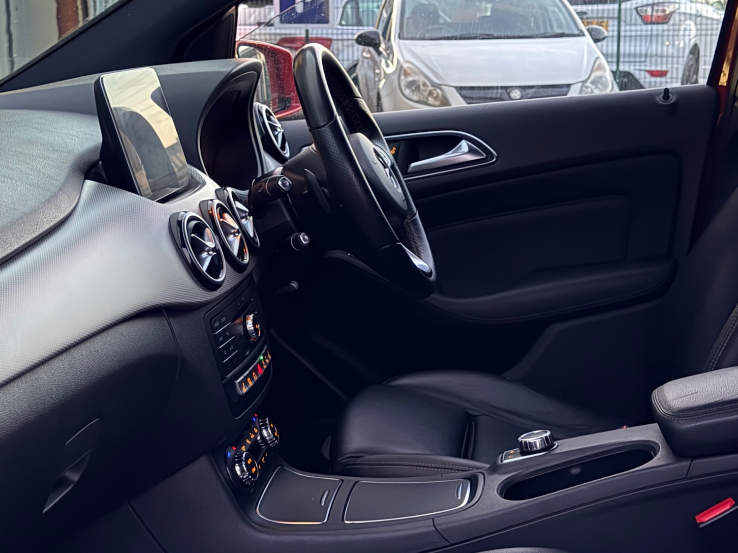 Used Mercedes-Benz B Class 2016 for sale - 76964307: Photo 18