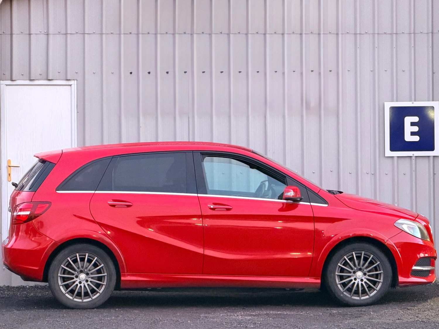 Used Mercedes-Benz B Class 2016 for sale - 76964307: Photo 30