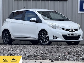 Used Toyota Yaris 2013 for sale - 75977344: Photo