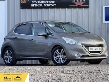 Peugeot - 208