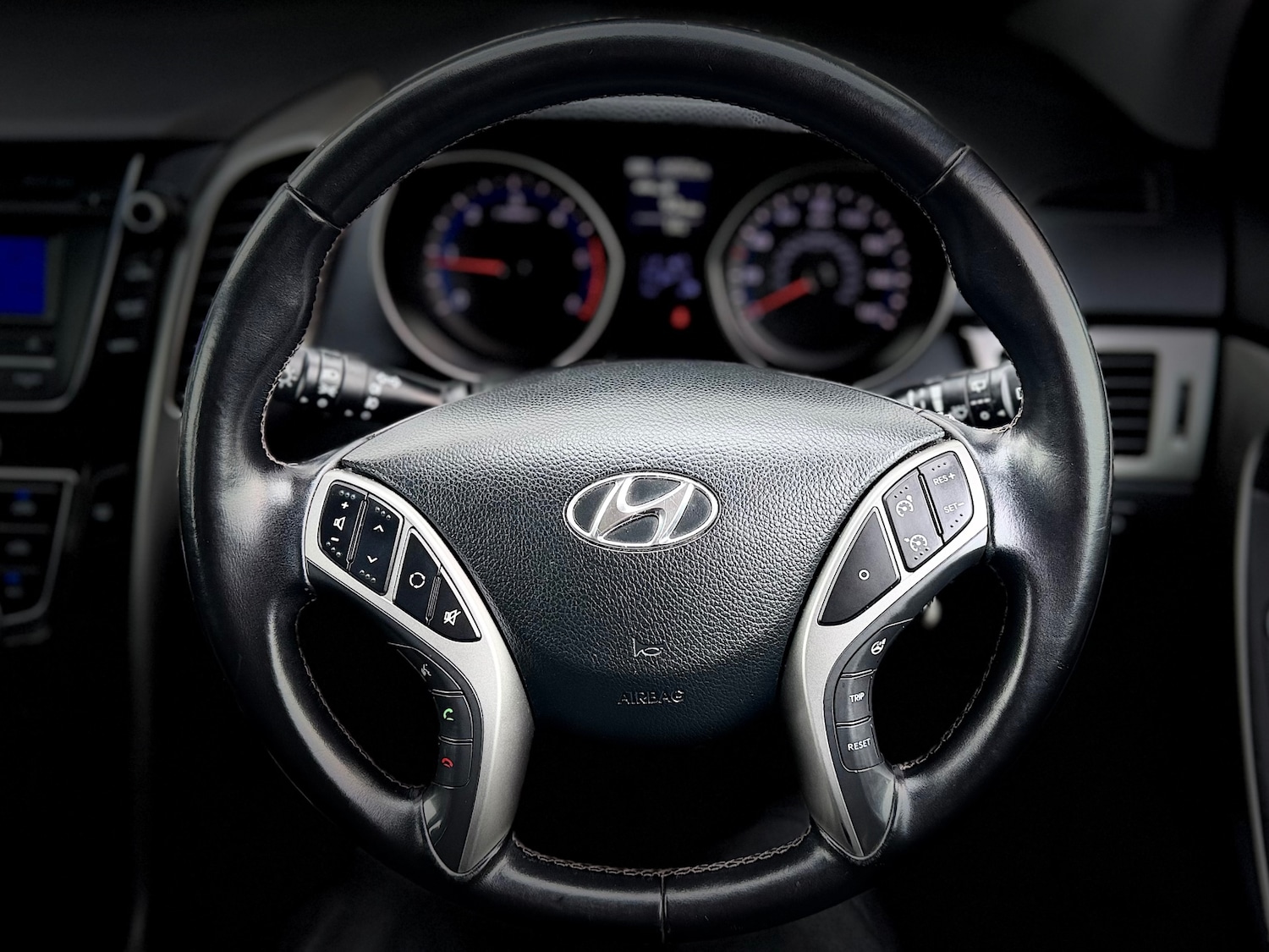 Used Hyundai i30 2013 for sale - 77549326: Photo 14