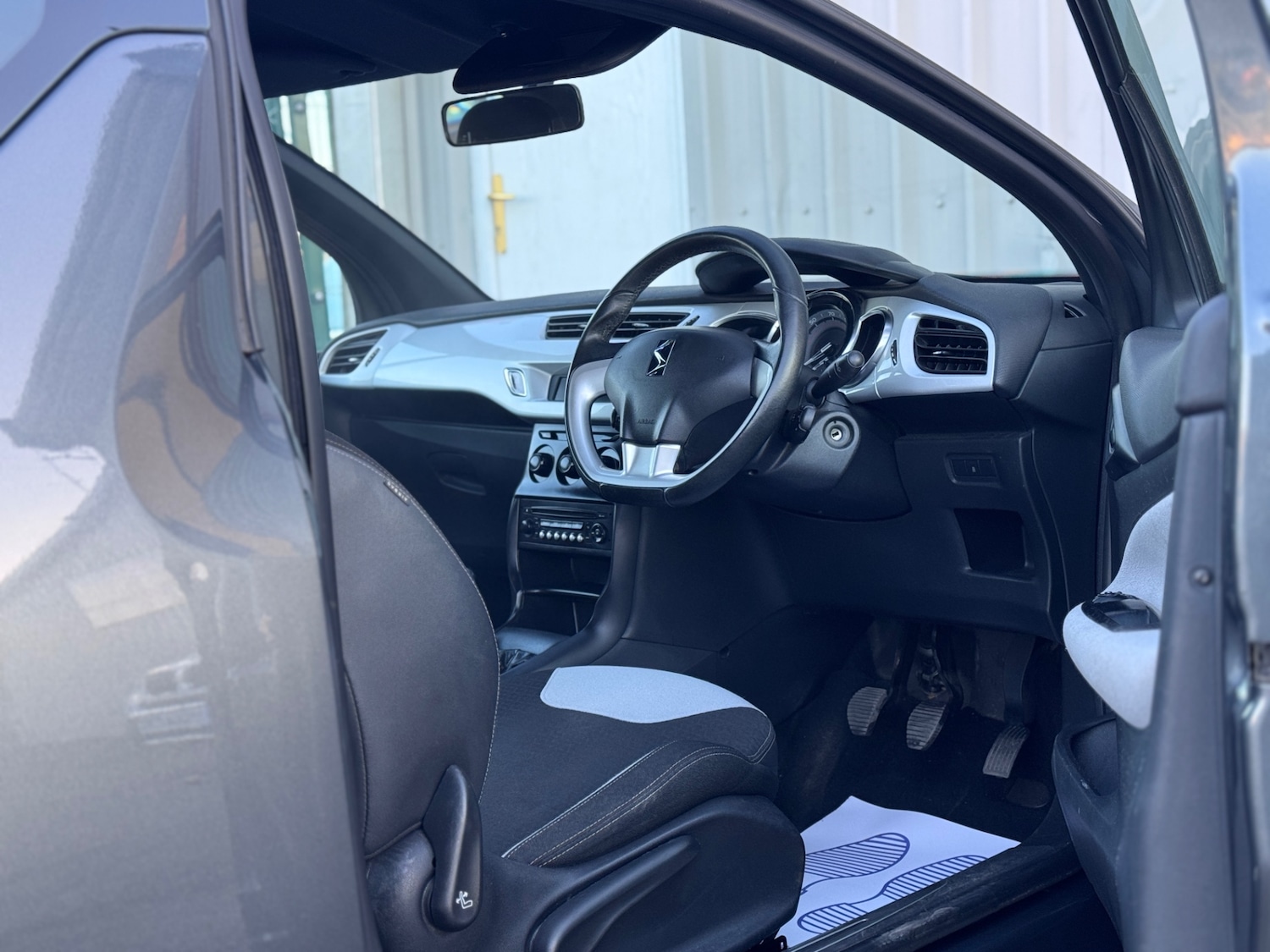 Used Citroen DS3 2014 for sale - 76250801: Photo 9