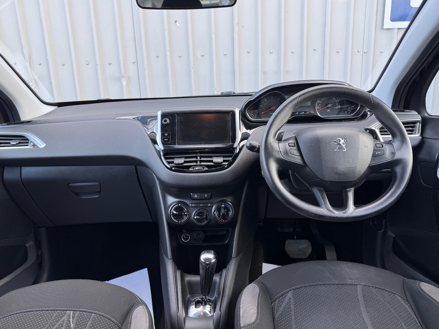 Used Peugeot 208 2013 for sale - 76348711: Photo 19