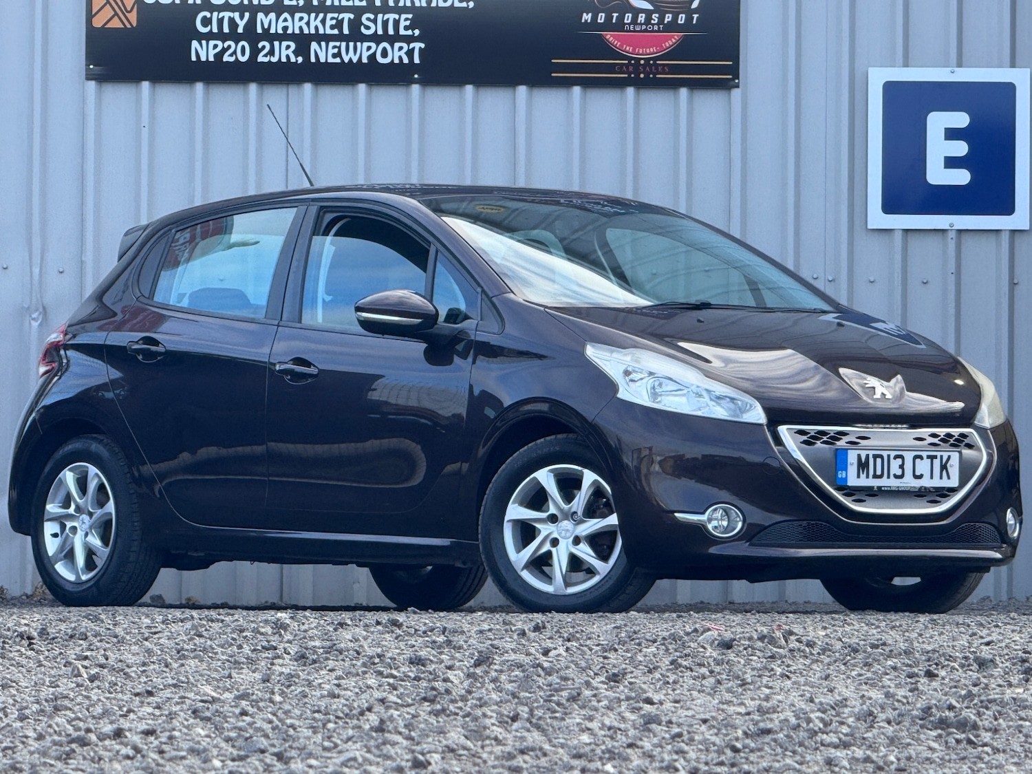 Used Peugeot 208 2013 for sale - 76348711: Photo 4