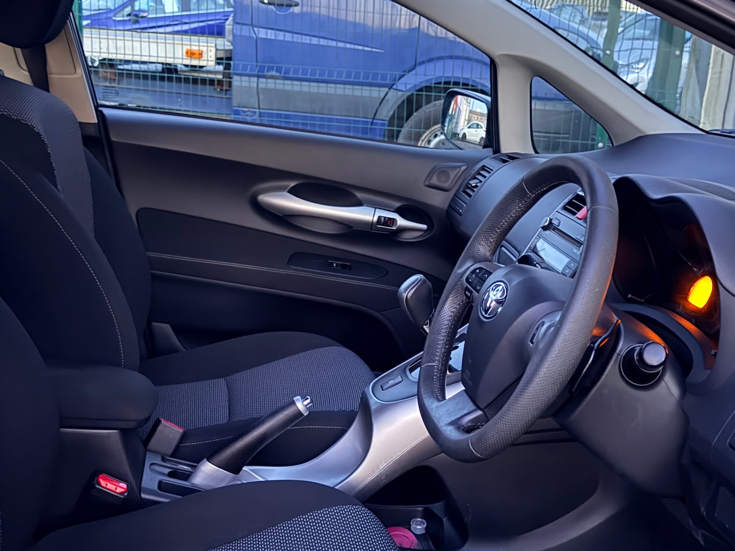 Used Toyota Auris 2010 for sale - 77921591: Photo 15