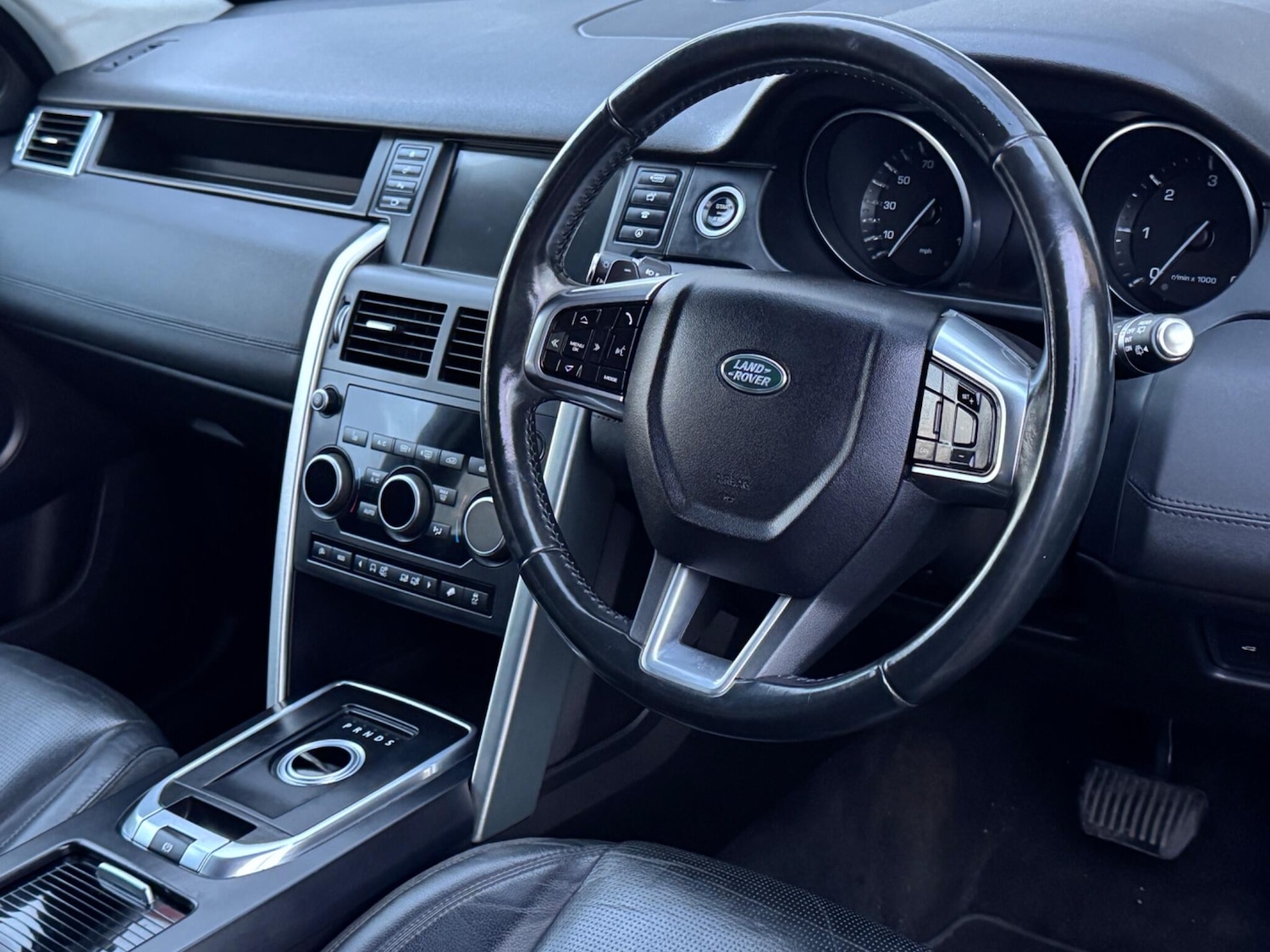 Used Land Rover Discovery Sport 2016 for sale - 76179676: Photo 13