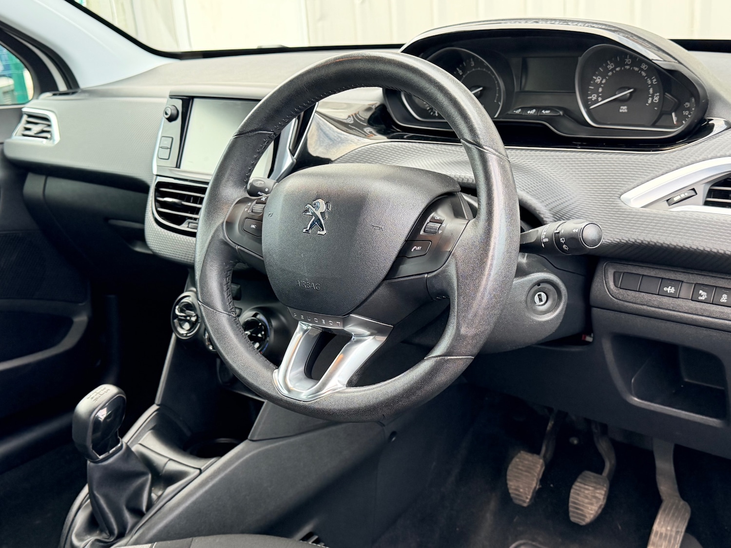 Used Peugeot 208 2015 for sale - 77118899: Photo 13