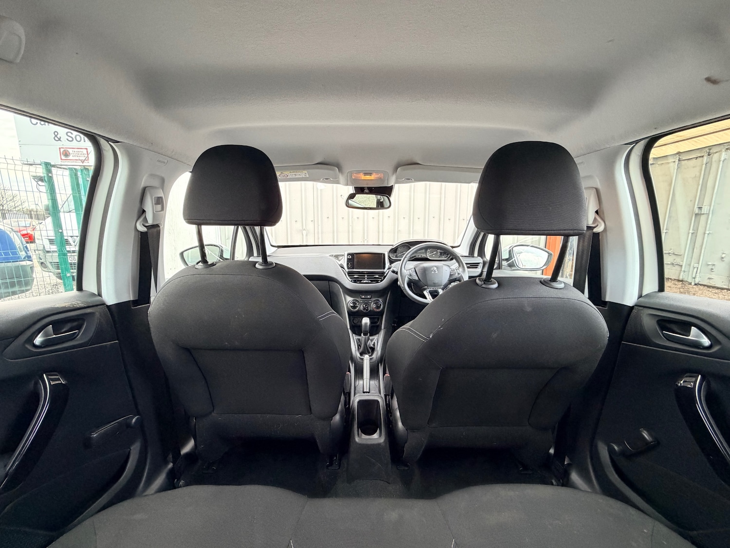 Used Peugeot 208 2015 for sale - 77118899: Photo 14