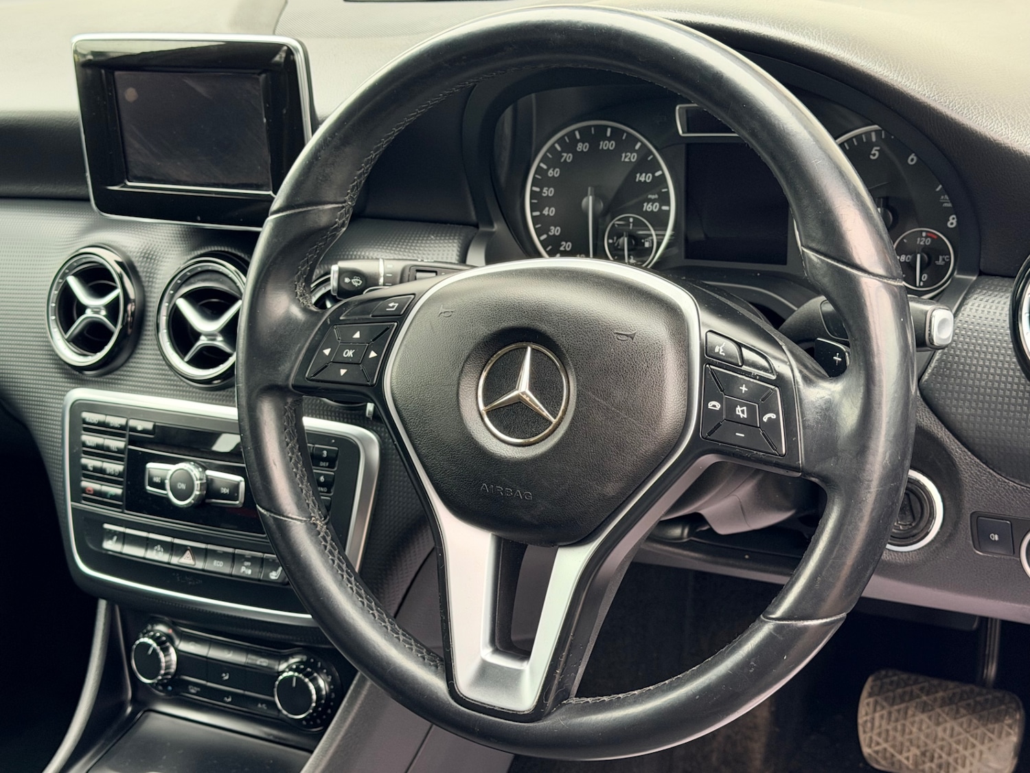 Used Mercedes-Benz A-Class 2013 for sale - 78135135: Photo 10