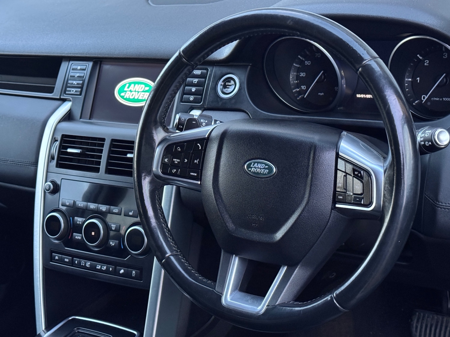 Used Land Rover Discovery Sport 2016 for sale - 76179095: Photo 11