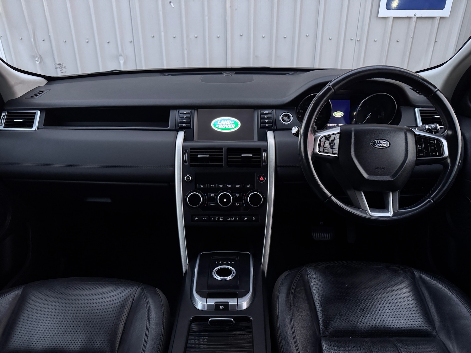 Used Land Rover Discovery Sport 2016 for sale - 76179095: Photo 16