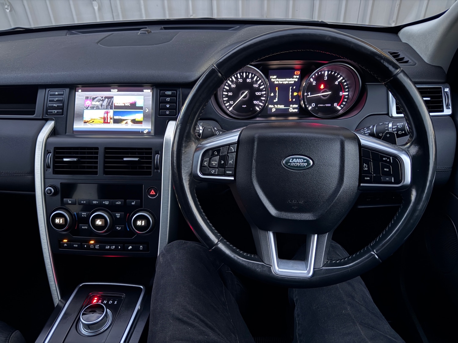 Used Land Rover Discovery Sport 2016 for sale - 76179095: Photo 21