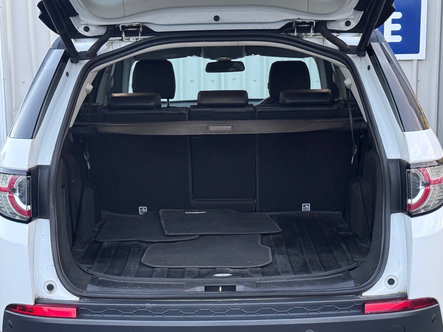 Used Land Rover Discovery Sport 2016 for sale - 76179095: Photo 27