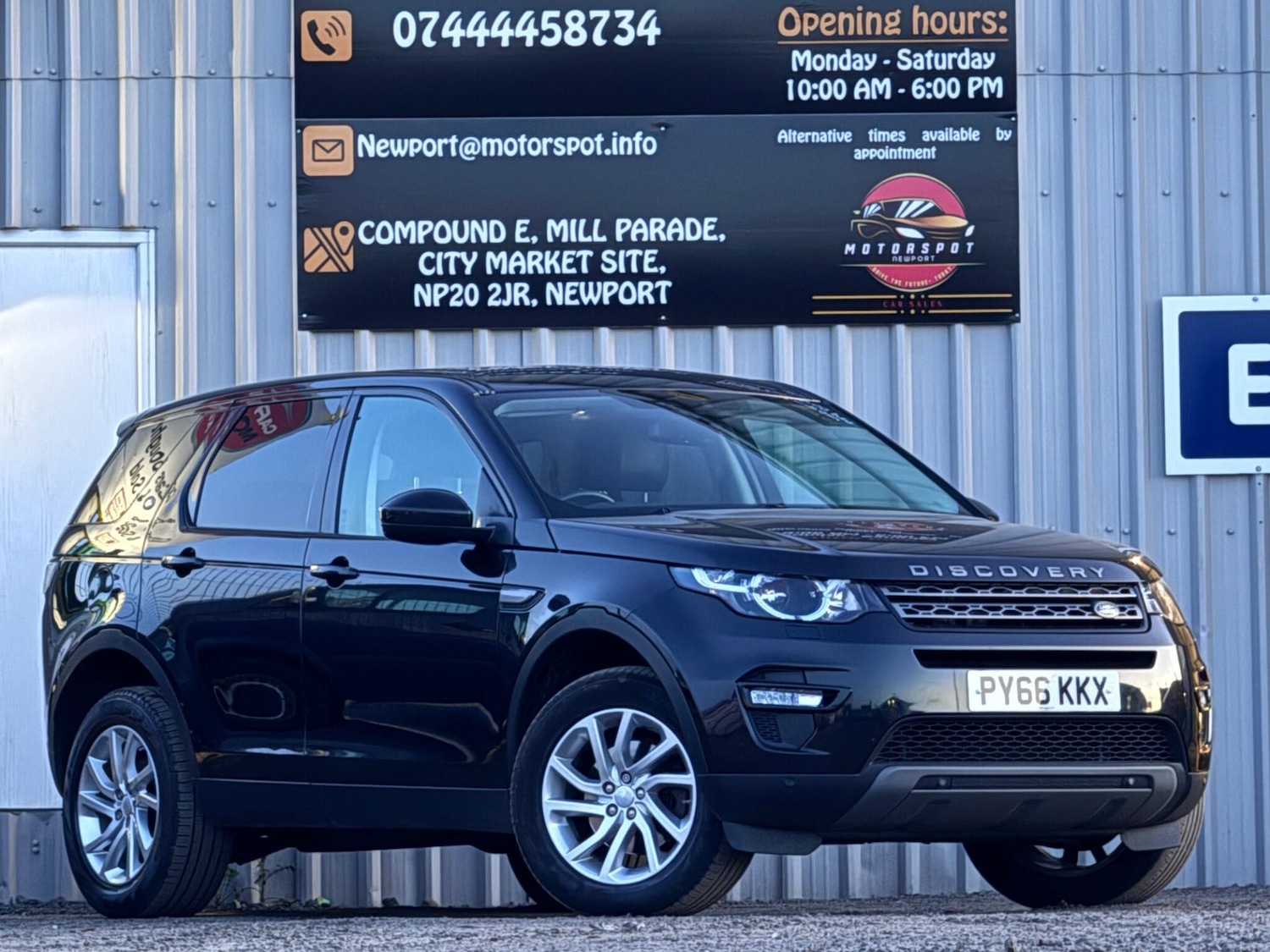 Used Land Rover Discovery Sport 2017 for sale - 76251212: Photo 1