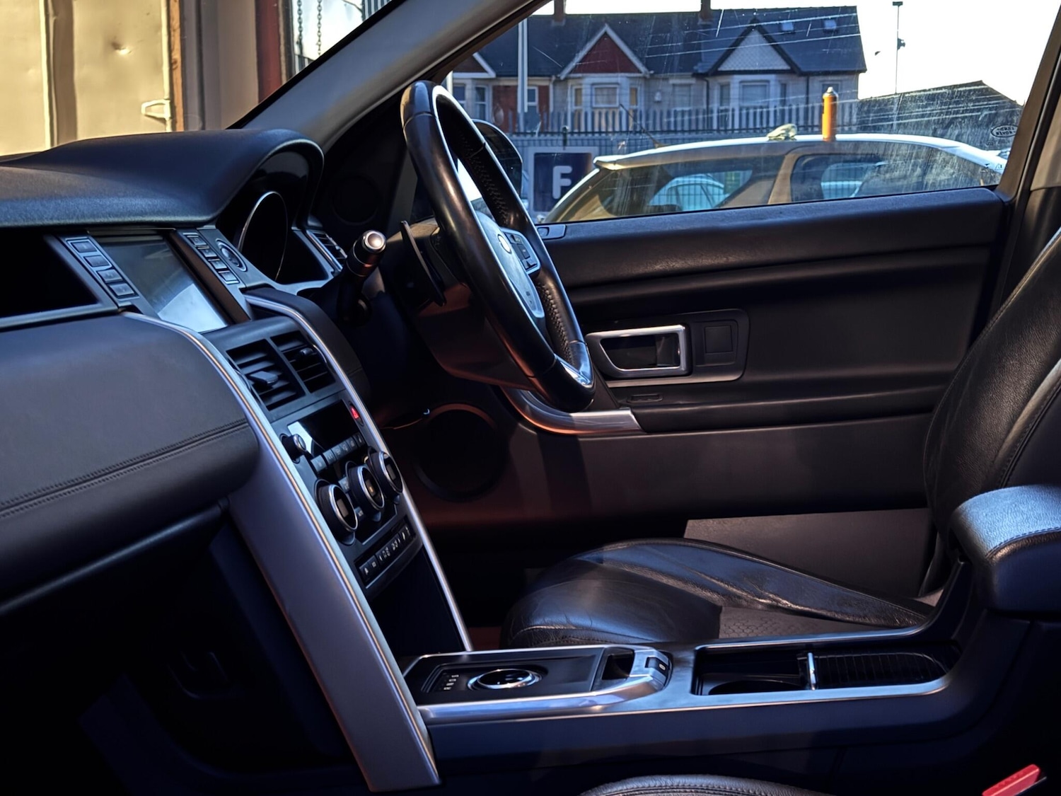 Used Land Rover Discovery Sport 2017 for sale - 76251212: Photo 17