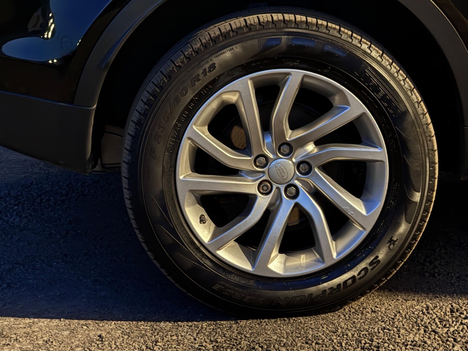 Used Land Rover Discovery Sport 2017 for sale - 76251212: Photo 24