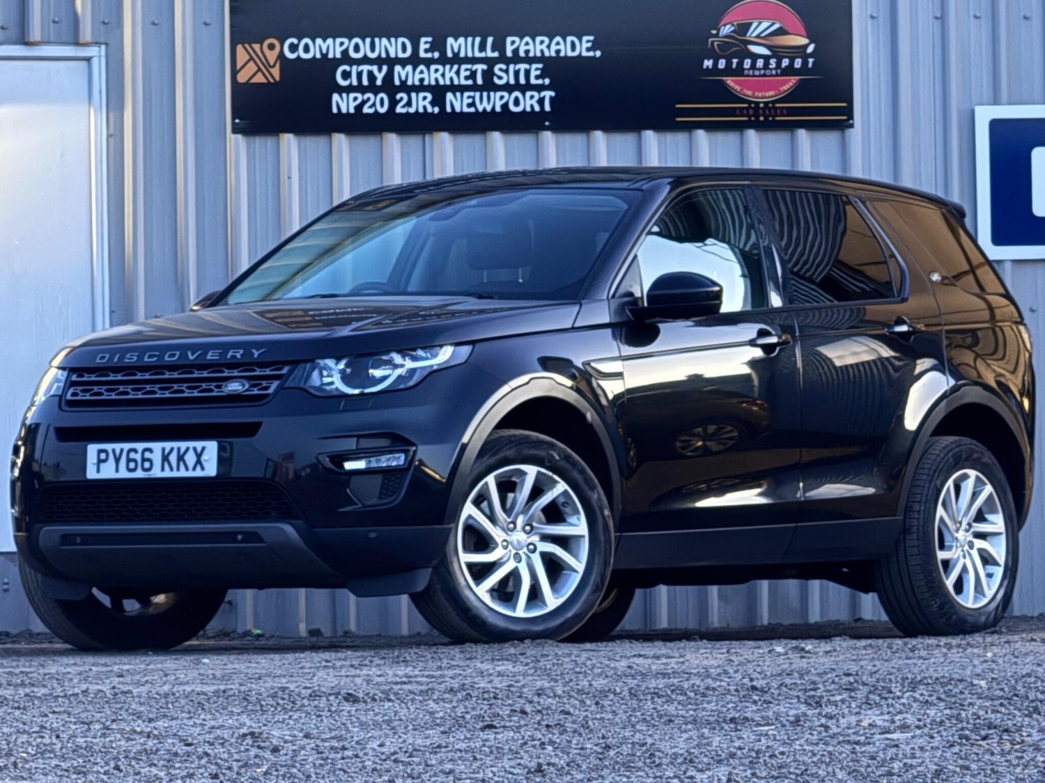 Used Land Rover Discovery Sport 2017 for sale - 76251212: Photo 3
