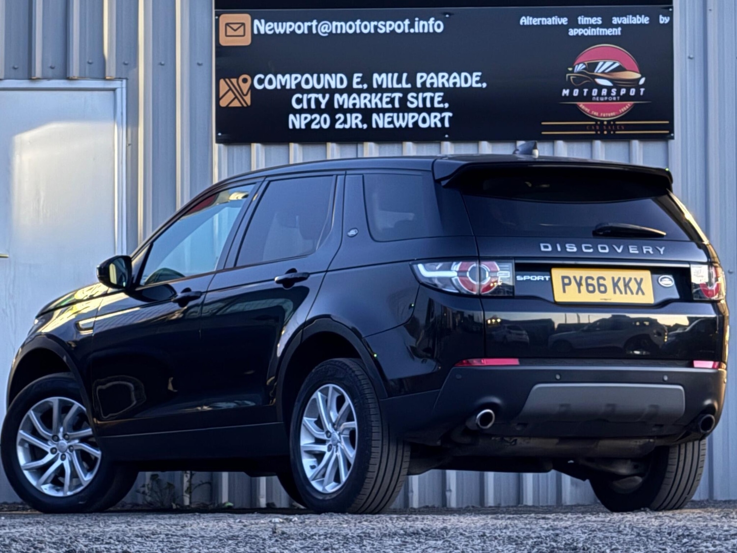 Used Land Rover Discovery Sport 2017 for sale - 76251212: Photo 6