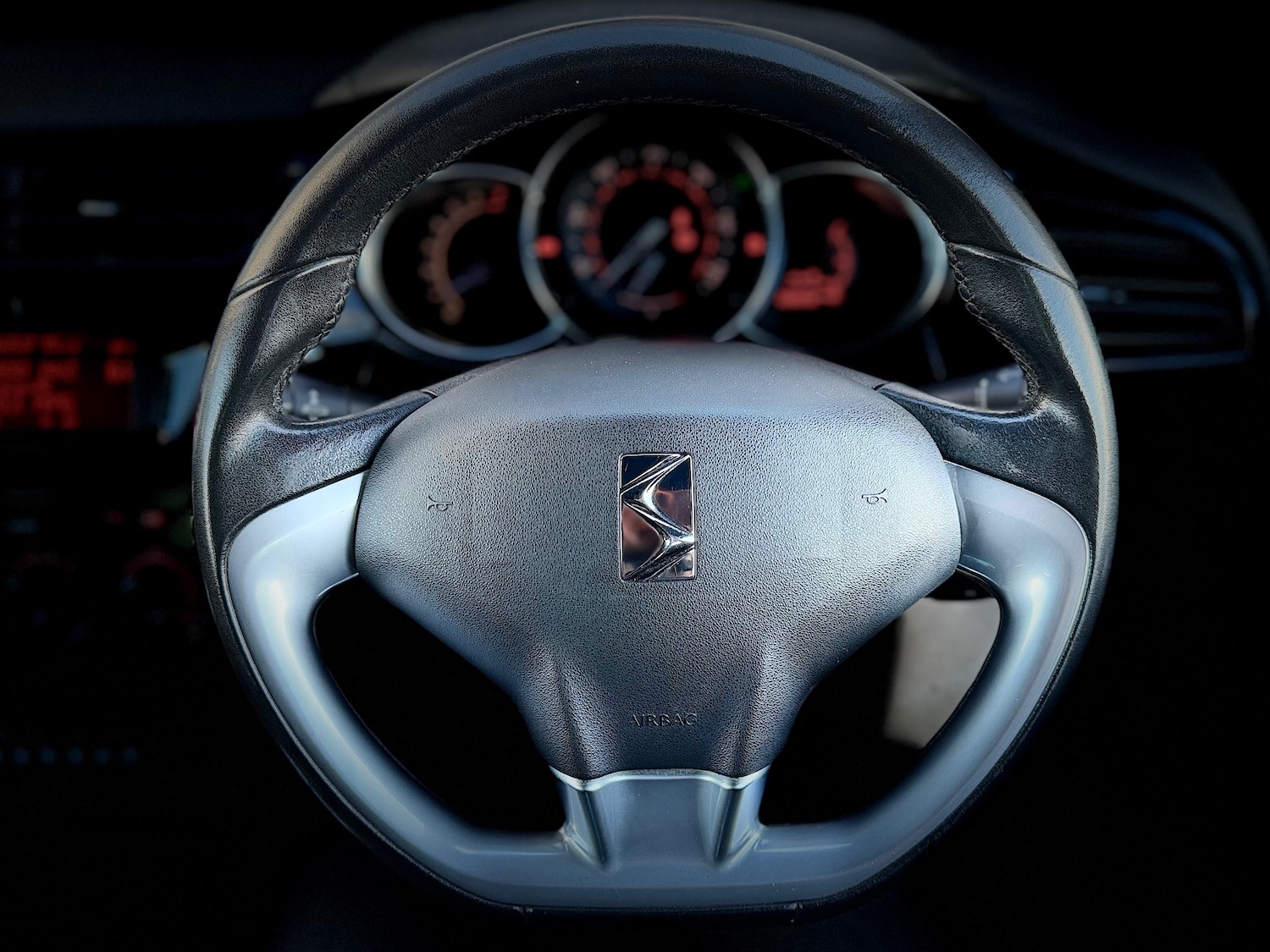 Used Citroen DS3 2012 for sale - 77893148: Photo 12