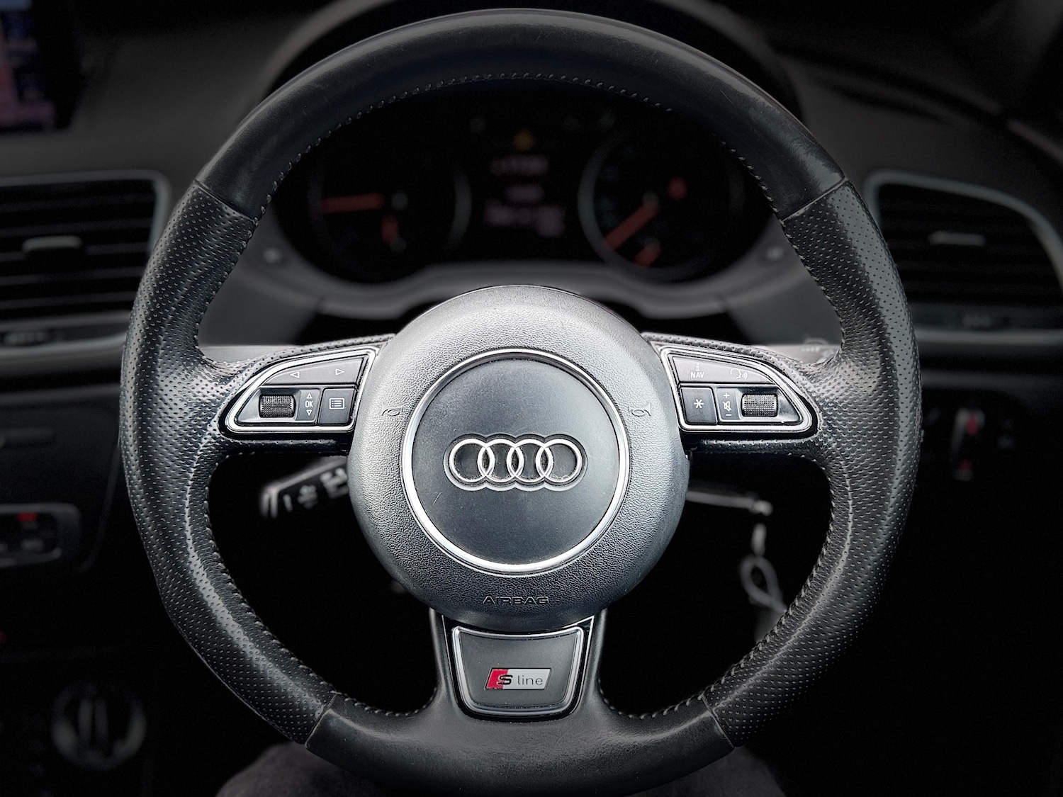 Used Audi Q3 2012 for sale - 77645672: Photo 11