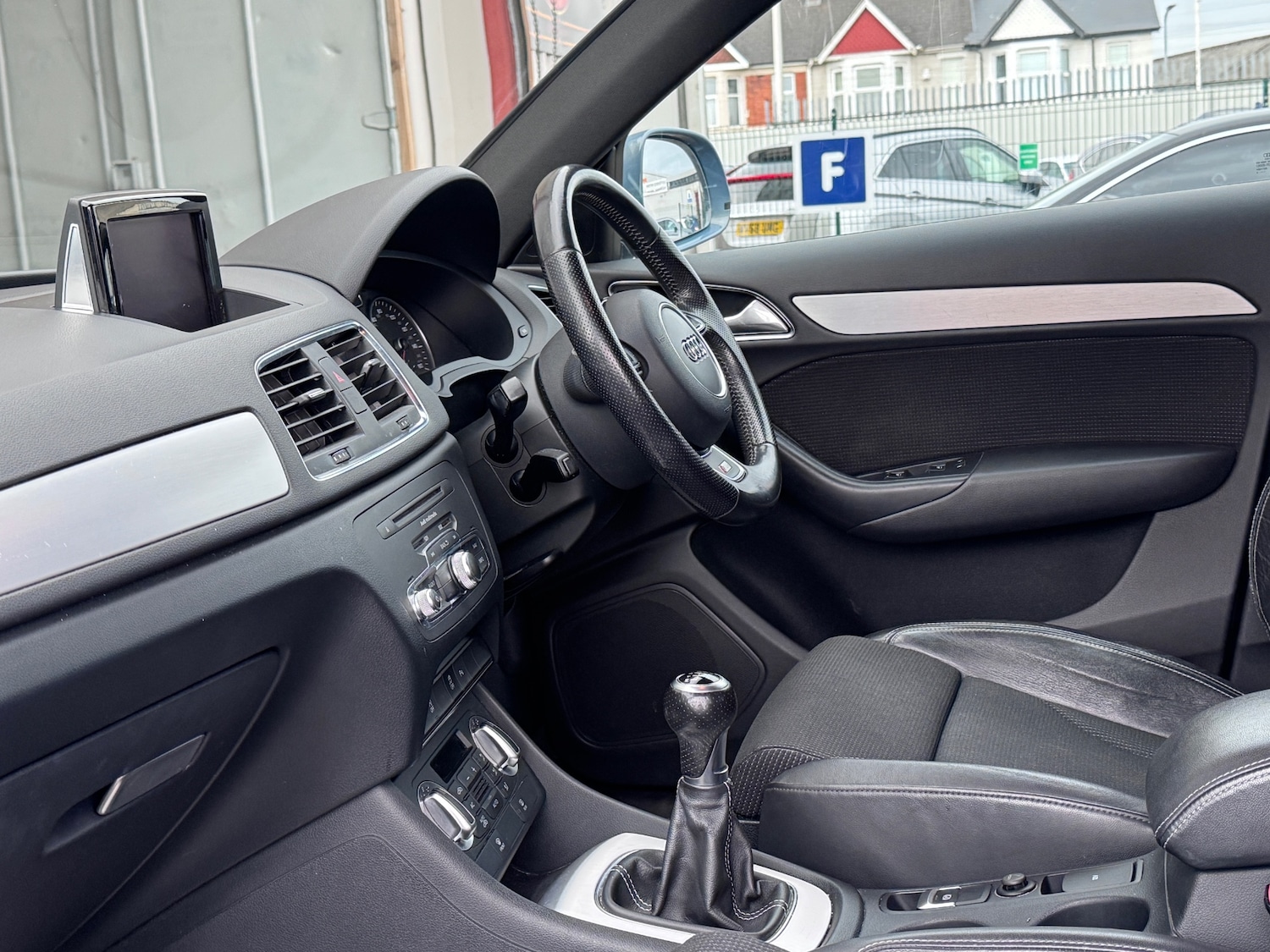 Used Audi Q3 2012 for sale - 77645672: Photo 17