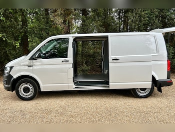 Used Volkswagen Transporter 2019 for sale - 79205844: Photo