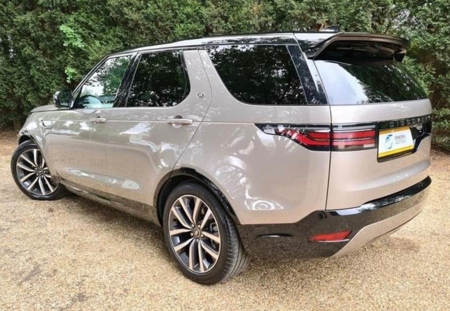 Used Land Rover Discovery 2021 for sale - 77423682: Photo 3