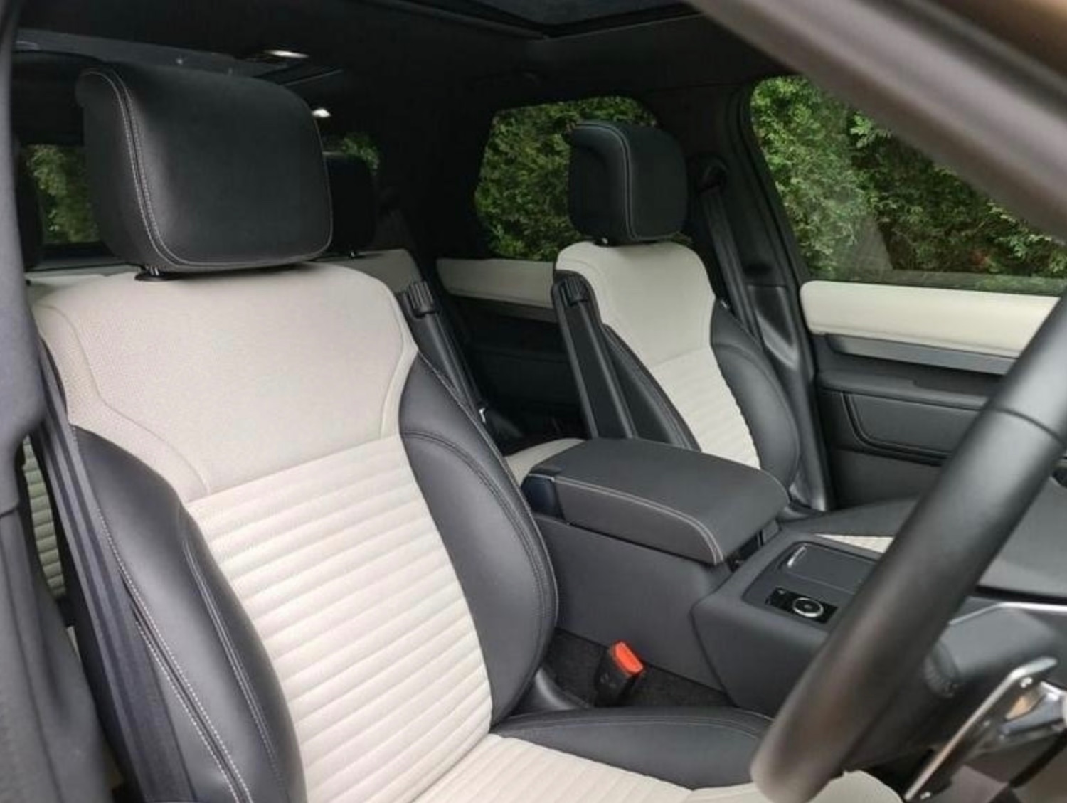 Used Land Rover Discovery 2021 for sale - 77423682: Photo 6