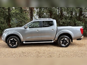 Used Nissan Navara 2020 for sale - 79735834: Photo