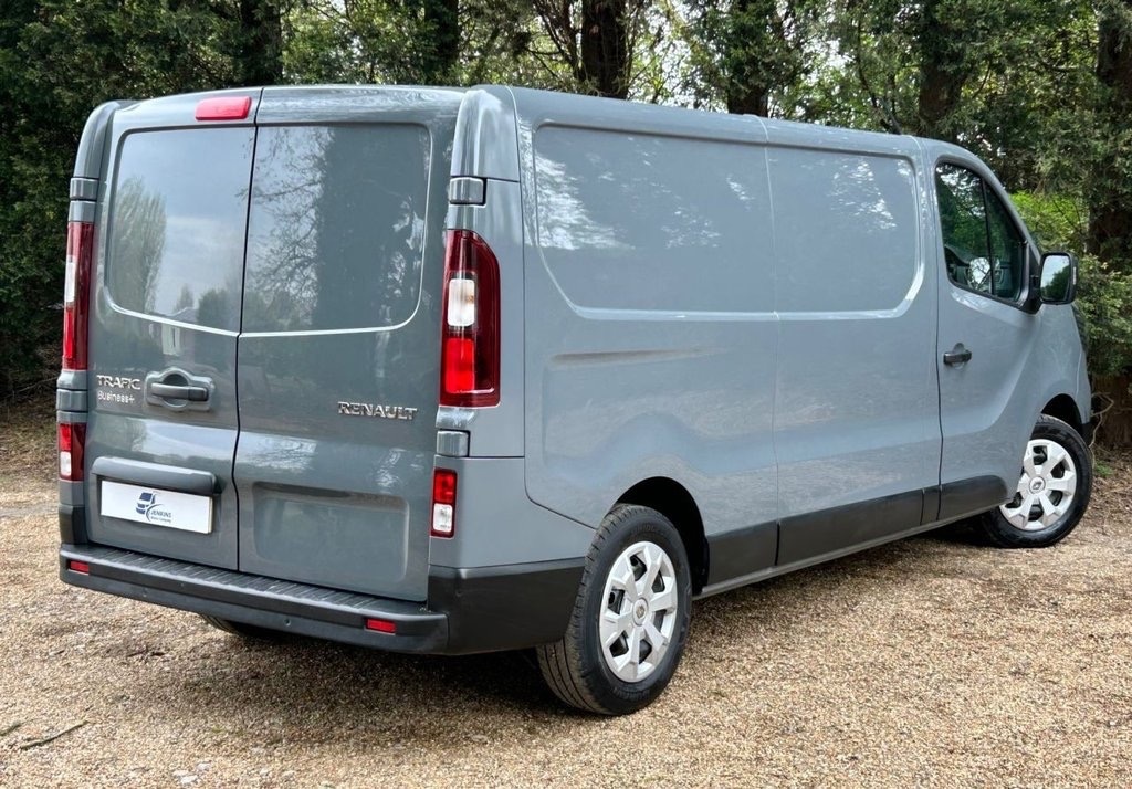 Used Renault Trafic 2023 for sale - 76957067: Photo 2