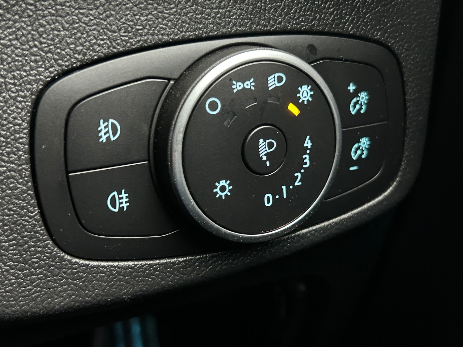 Used Ford Focus 2019 for sale - 76799489: Photo 17