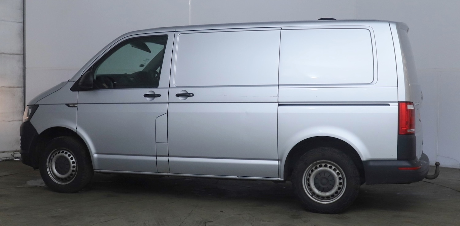 Used Volkswagen Transporter 2017 for sale - 77490247: Photo 2