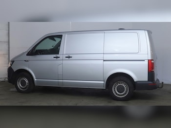 Used Volkswagen Transporter 2017 for sale - 77490247: Photo